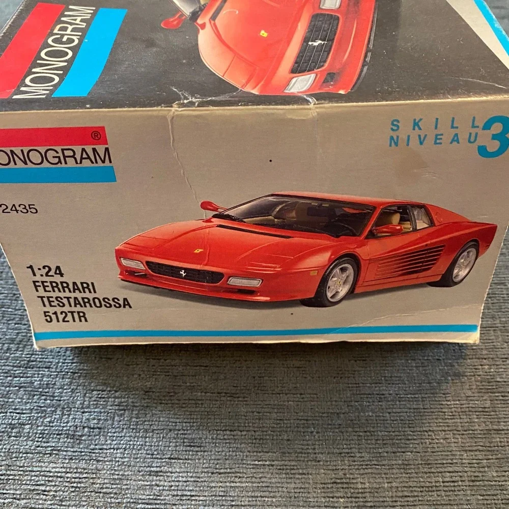 Monogram Ferrari Testarossa 512 TR Model Kit 1:24 Red Vintage